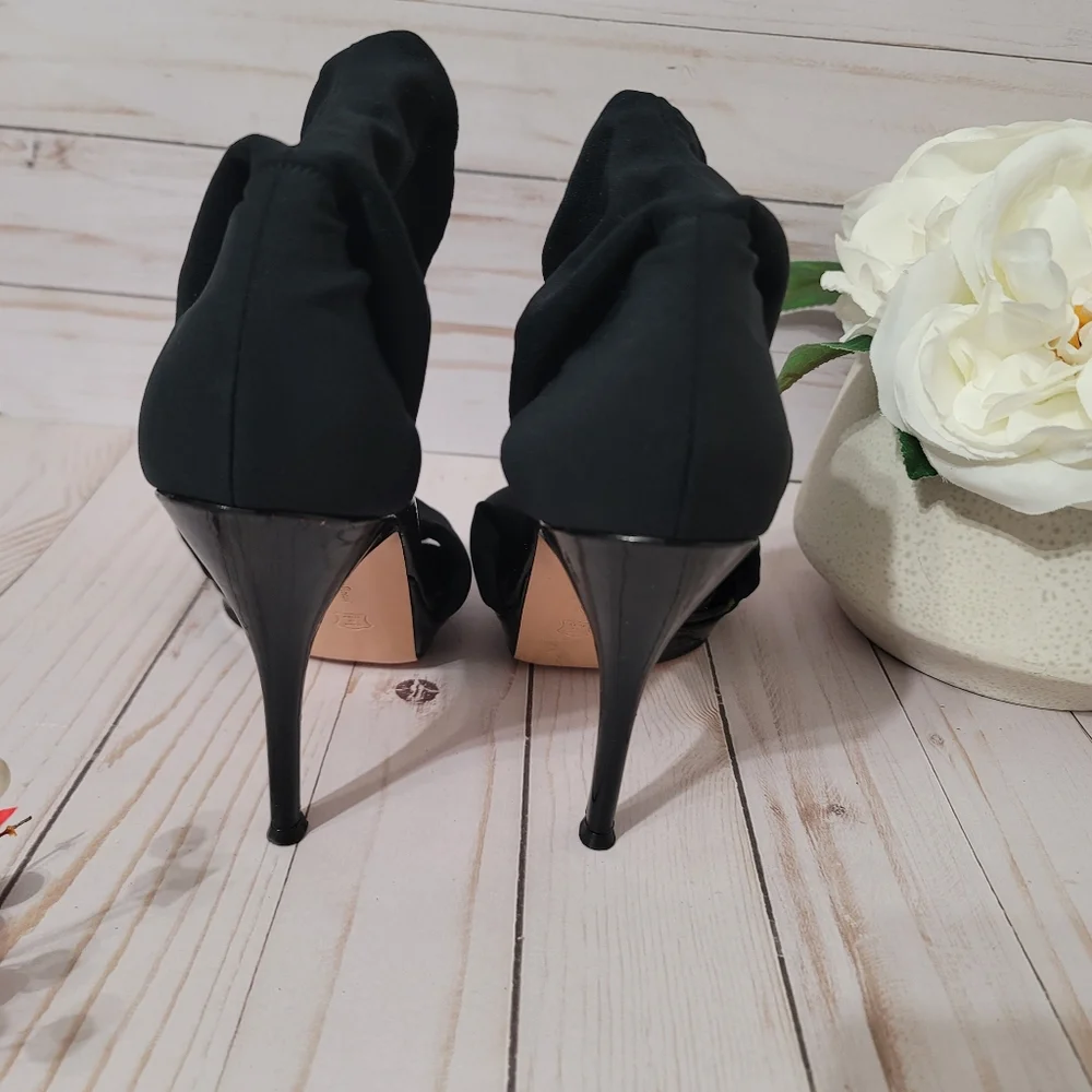 ✨️Gianvito Rossi--Black heels with black elastic strap, size 40, made in italy✨️ - Picture 5 of 16